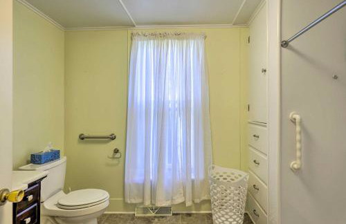 Walk to Beach, Marina and Town! Lake Ontario Getaway - Foto 13