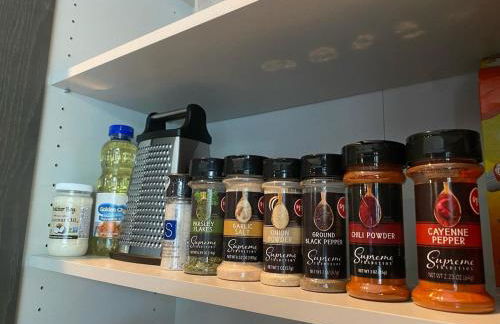 Unit 1 Stylish Studio with King Bed and Sofa Bed - Foto 26