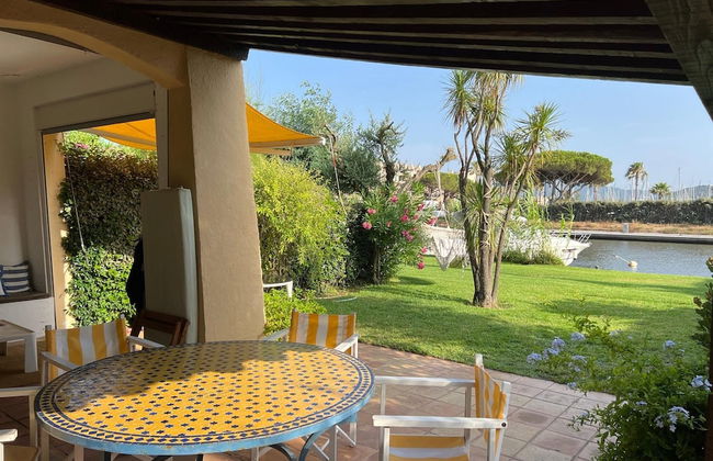 Lovely Holiday Apartment by the sea in Grimaud - Photo 10