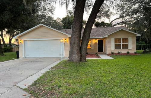 Get cozy in this Renovated home by the Villages - Foto 12