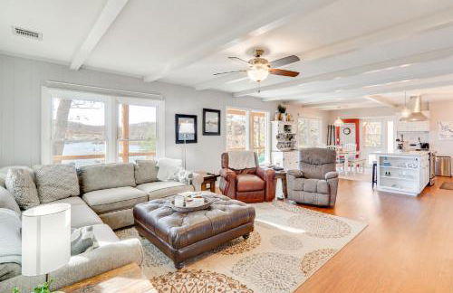 Family Home with Private Dock on Lake of the Ozarks! - Foto 4