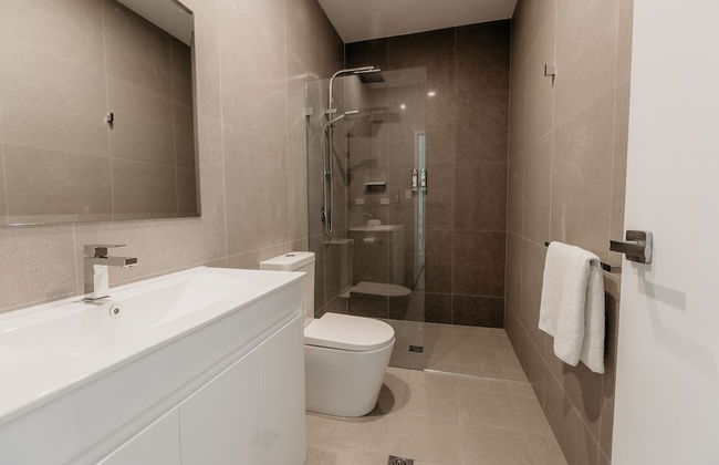 Beach & Bay Stay - Photo 9