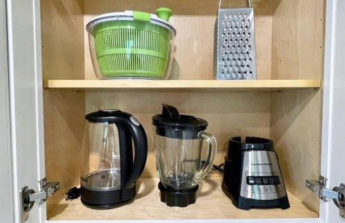 Top Floor-Work Here-Walk Downtown-King Bed - Foto 16