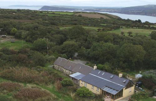 The Cwtsh at Ffynnon Clun: unique. - Photo 1