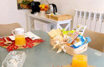 Domus REA - Appartamento moderno con check-in automatico H24 e area esterna privata - Foto 8