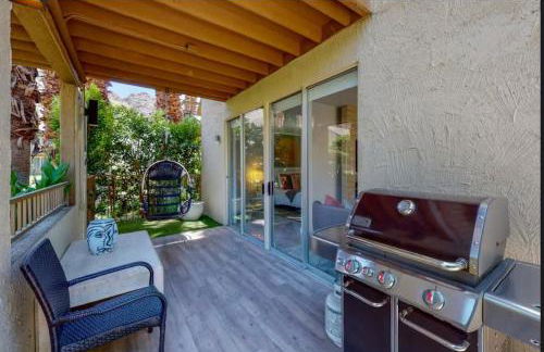 Indian Wells Mtn Cove with Kitchen Living Room Patio Firepit BBQ Tennis Stadium - Foto 6