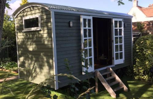 The Nutbourne Hut - shepherd's hut - pint-sized luxury - Foto 1