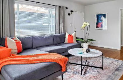 Top Location Walk to Dining, Shops & Near Beach CC E - Photo 1