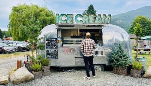 Daffodil Cottage in Downtown Packwood, WIFI, BBQ, Firepit, Smores - Foto 2