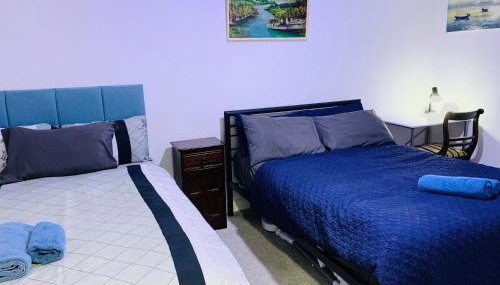 Bloom Court -Sleeps 6-Free Parking with Workspace & High-Speed WiFi - Foto 4, towels