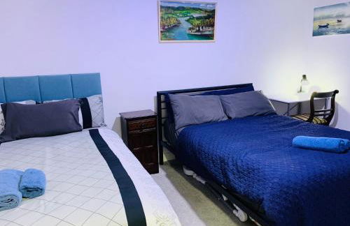 Bloom Court -Sleeps 6-Free Parking with Workspace & High-Speed WiFi - Foto 4