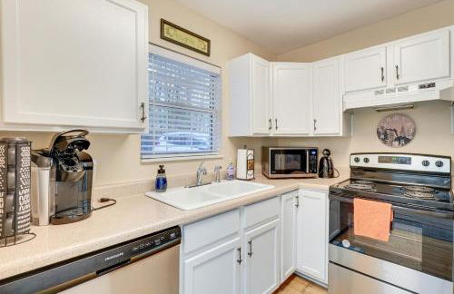 10 Mi to GSMNP Scenic Lake in the Sky Retreat! - Foto 9