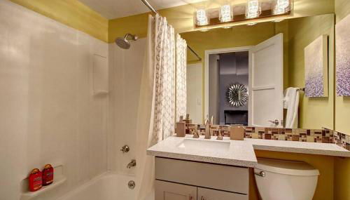 Modern Coastal Downtown, King bed, Work Desk, Kitchen - Foto 4