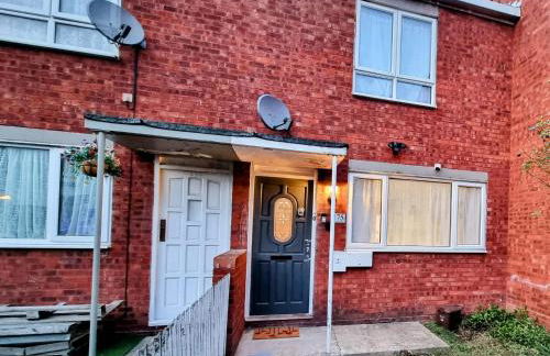 2 Bed Cosy House in London by Zaftastic Stays - Photo 15