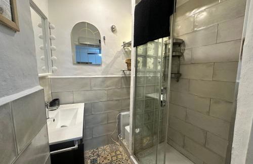 Central House with Terrace - Photo 4