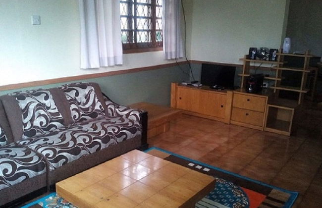 Villa Kota Bunga Seruni - Photo 30