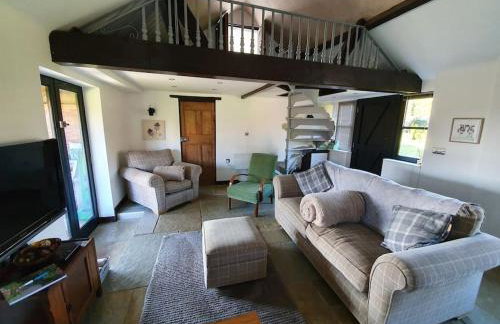 Bonneys Barn Retreat - Luxury homely getaway - Photo 14