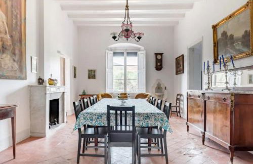 Can Rovira - Stunning Neoclassical Mansion, Just 20 min drive from Barcelona City Center, Ideal for groups and families - Foto 70