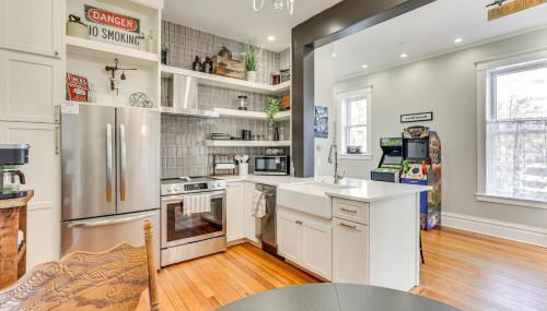 Walk Downtown Inviting Historic Home in Dubuque! - Foto 2