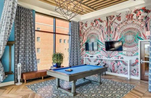 CBDOTR 24-7 Gym Pool Rooftop Steps to Stadiums - Foto 27