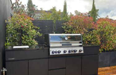 Bad Seerose mit Seeblick, Dachterrasse, Pool und Sauna - Photo 24