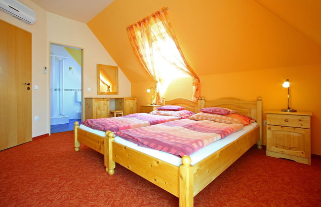 Levendula Apartman - Photo 2