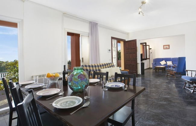 Vila Maer in Blanes With 5 Bedrooms and 2 Bathrooms - Photo 17