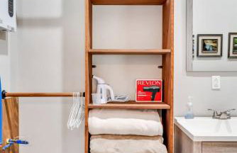 The Den at J-Barn - Secluded Retreat - Foto 22