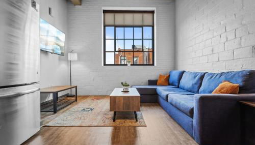 Trendy DT Loft l 2 TV's l Parking l Café - Foto 2