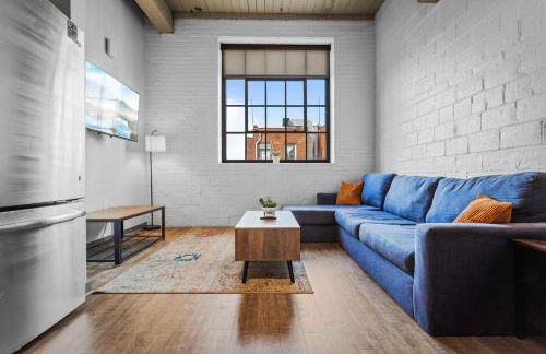 Trendy DT Loft l 2 TV's l Parking l Café - Foto 2