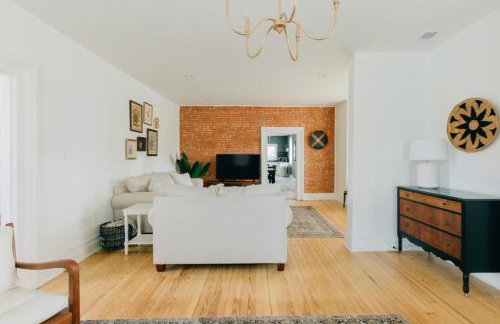 Newly Renovated Vintage Inspired Large 4 BR Home - Foto 7