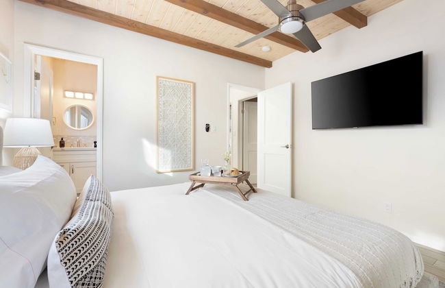 Mission Point 2 by Avantstay Mission Beach Home w/ Large Balcony Steps to Beach! - Photo 18