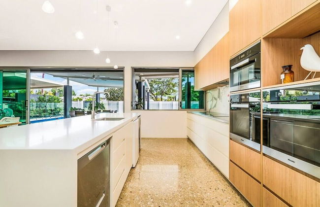 ZENLUX - 5BR Holiday Home with Pool - Foto 6