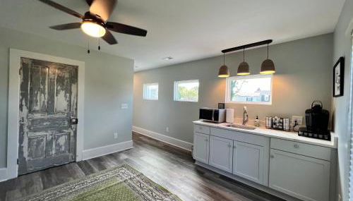 The Lyellton House: Water View, Steps from Beach - Foto 3