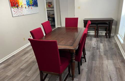 Sweet Home Alabama 4BR 2BA oasis with pool WI-FI - Foto 41