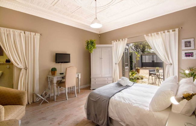 The Minimalist - Photo 12