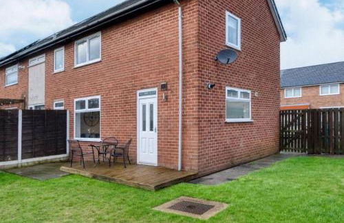 Vibrant 3BR Getaway Sleeps 6 Exclusive Offer - Photo 25