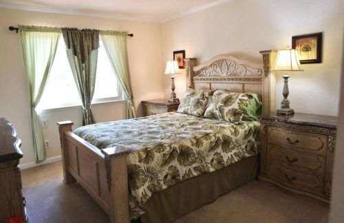 Quiet Hilltop Home With Stunning Hill Top And Valley Views - Foto 38