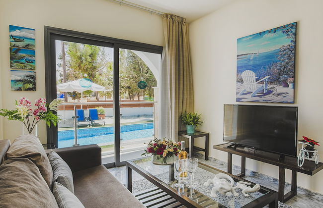 Latchi Escape Hotel & Suites - Foto 7