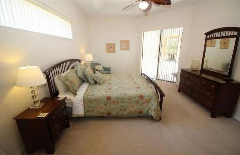 #440-Large 5 bed pool home with excellent privacy - Foto 28