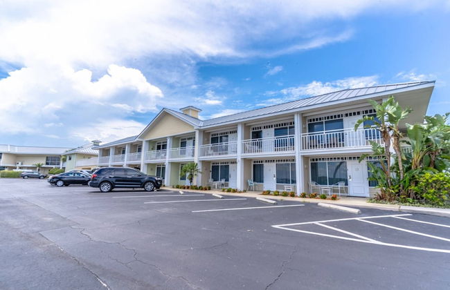 201 Little Harbor Inn - Photo 19