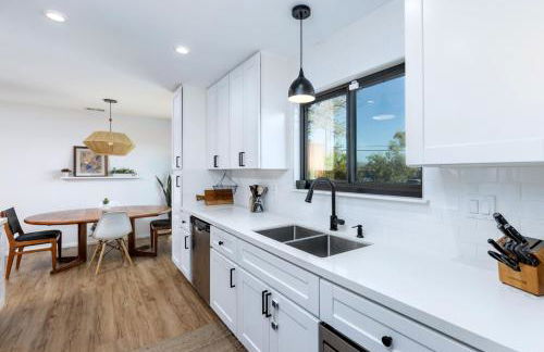 Echo by Coast to Cactus - Family-Friendly Home - Photo 35