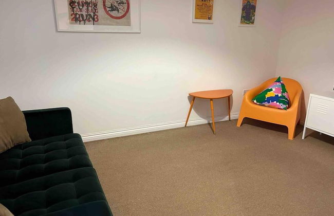 East London Apartment Near Station & Free Parking - Photo 11