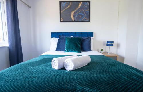 Spacious 3BR Home with Driveway Near NEC & Airport - Foto 7