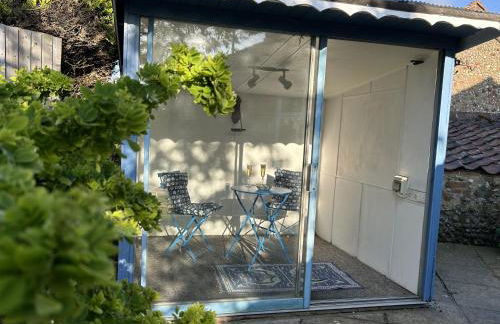 Halcyon House - Photo 26