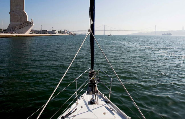 Giro in veliero a Lisbona - Foto 1