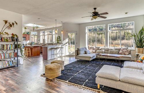 Nature Art Retreat on Breckenridge Creek with Pond! - Foto 11