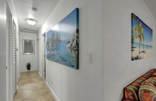 Relaxing Retreat 2BR Oasis with Pool and Outdoor BBQ - Foto 8