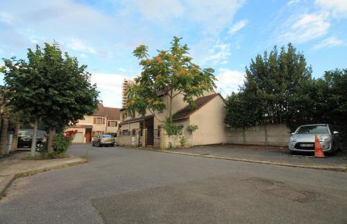 Parking Gratuit - 15mn Paris - 5mn à pied Gare Epinay Villetaneuse - Terrasse - Jardin - De 1 à 10 personnes - Stade de France - Casino d'Enghien - Hippodrome, Université - Foto 30