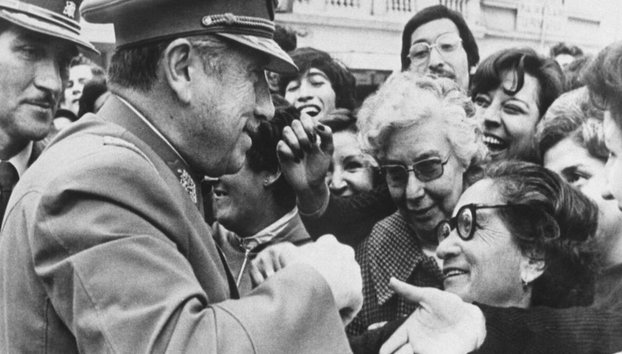 Historical Tour of Pinochet's Chile - Photo 3